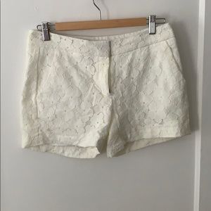 Cream flower print lace short.